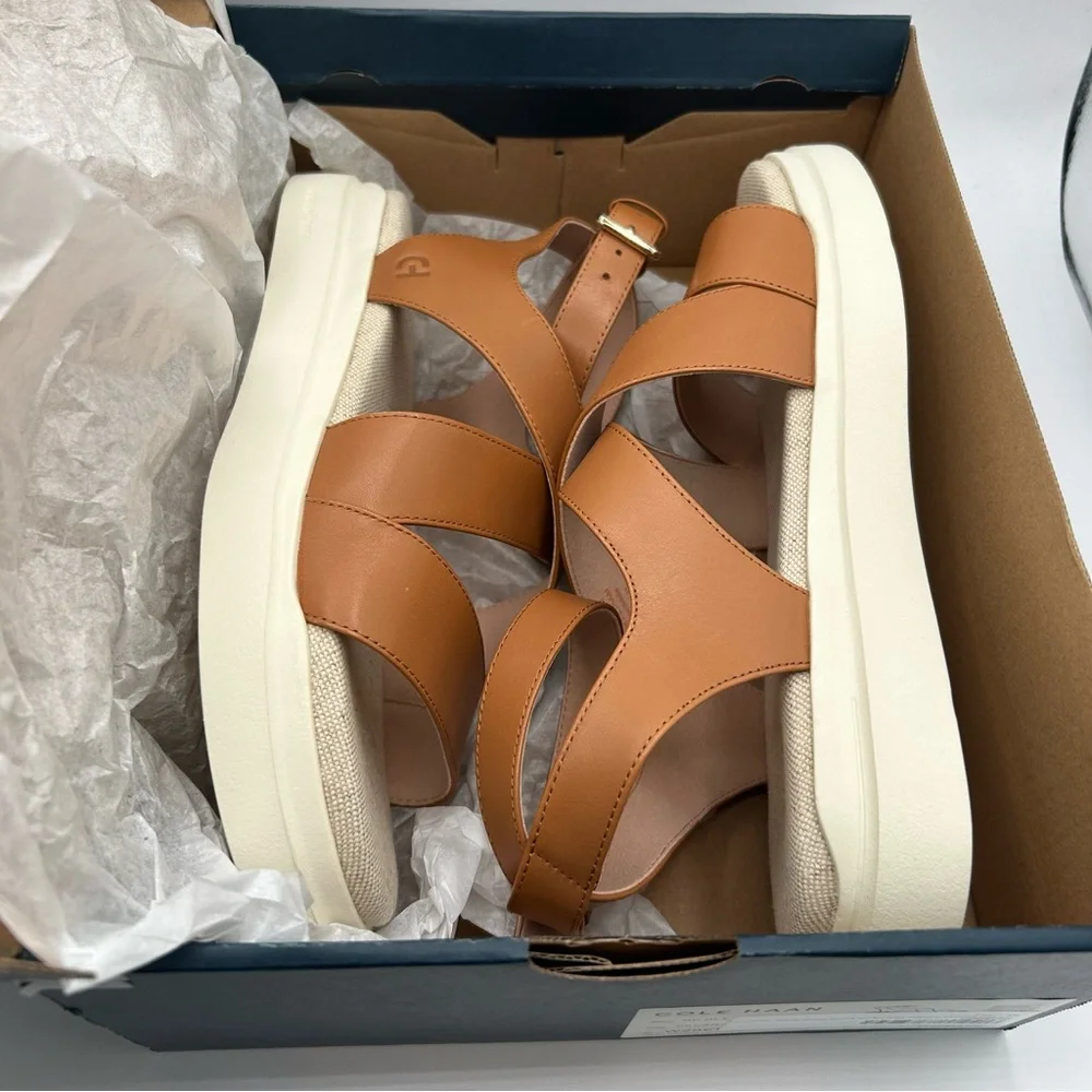NWB Cole Haans Womens Grandpro rally castine heeled sandals size 8.5 Pecan ivory